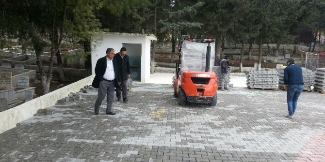 Gölmarmara Mezarlık Yoluna Parke Taşı
