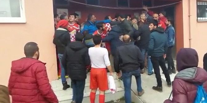Amatör Küme Maçı Sonrası Futbolcular Birbirine Girdi