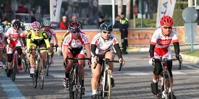 Pedallar Alanya’da Çevrildi