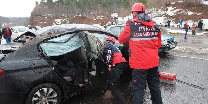 Yoldan Çıkan Otomobil Defalarca Takla Attı: 4 Yaralı