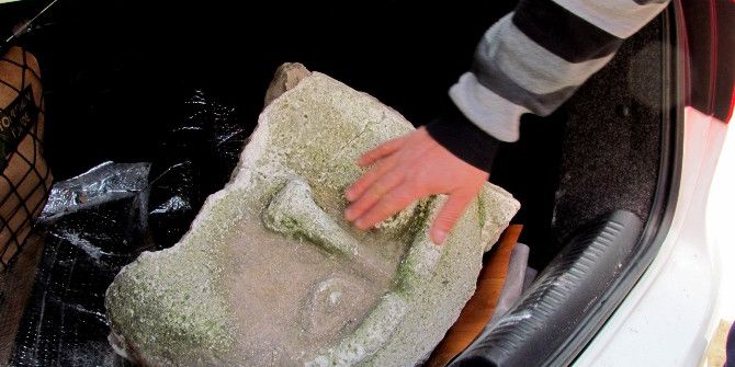 Bulduğu Heykeli Müzeye Teslim Etti