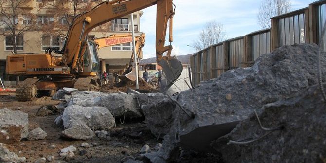 Kosova’da Gerilim Duvarı Yıkıldı