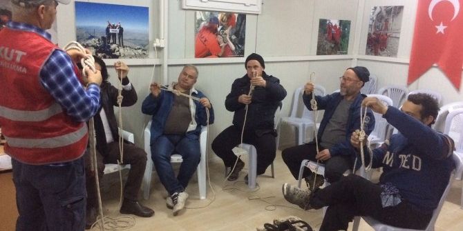 Milas’ta Akut Gönüllülerine İp Eğitimi Verildi