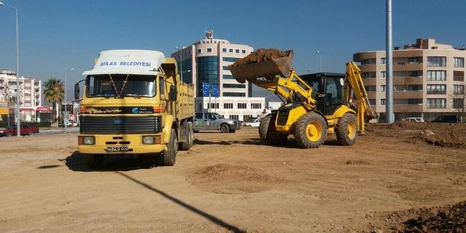 Milas’ta Üçyol Kavşağı’nda Peyzaj Düzenlemeleri Başladı