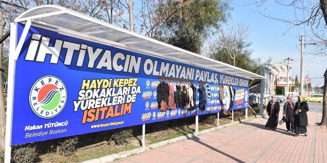 Kepez Belediyesi Askıda Elbise Kampanyası Devam Ediyor