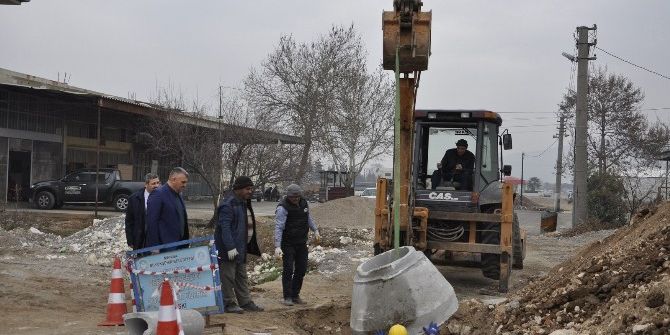 Sanayi Sitesindeki Altyapı Çalışmaları Sürüyor