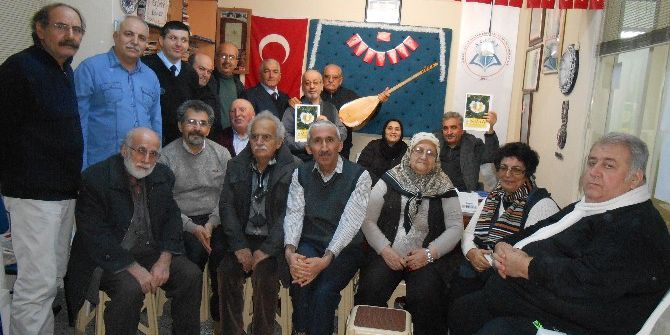 Bu Defa Da Sevgi İçin Şiir Ve Türkü Etkinliği Düzenlediler