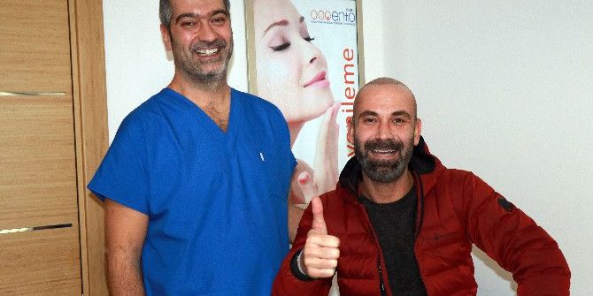 Ünlü Yönetmen İzmir’de Saç Ektirdi