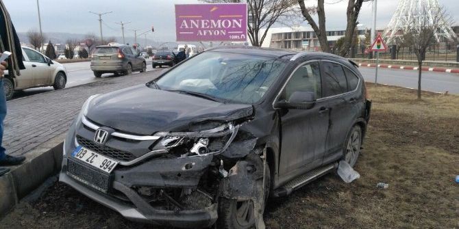 Afyonkarahisar’da Trafik Kazası: 6 Yaralı