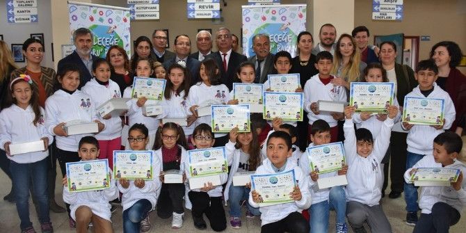 Yumurtalık’ta "Geleceğe Doğru Bakan Çocuklar" Kampı