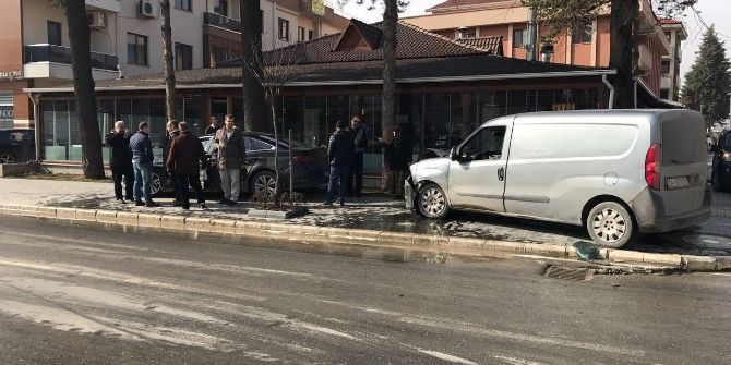 Kaldırımda Yürürken Az Kalsın Canından Oluyordu