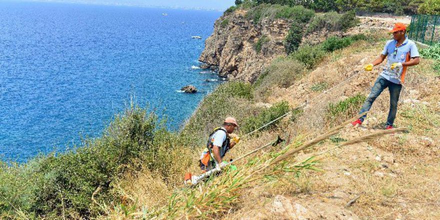 Falezler Temizleniyor