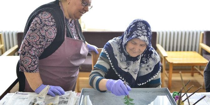 Yaşlıların Suyla Dansı