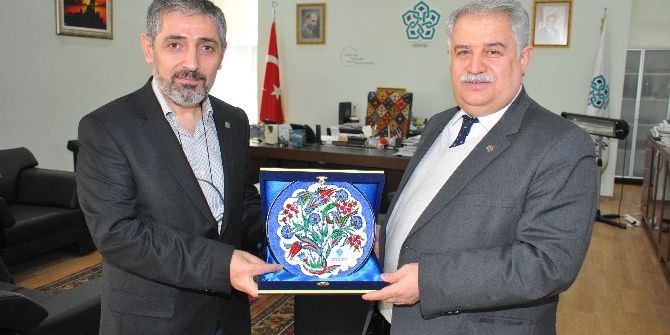 Arü Rektörü Biber’den Neü Rektörü Şeker’e Ziyaret