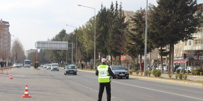 Kırmızı Işık İhlali Yapan Sürücülere Ceza Yağıyor