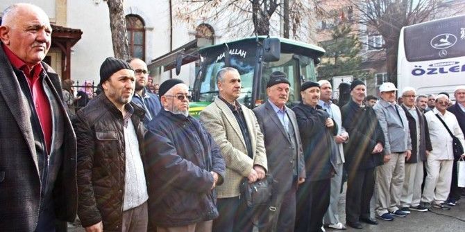 Araç’ta 45 Kişi, Umreye Uğurlandı
