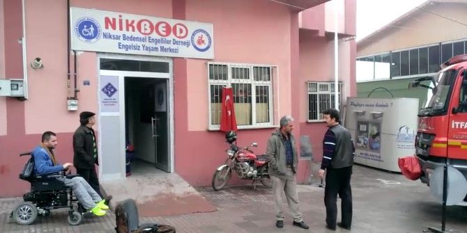 Niksar’da Engelliler Derneğinde Yangın