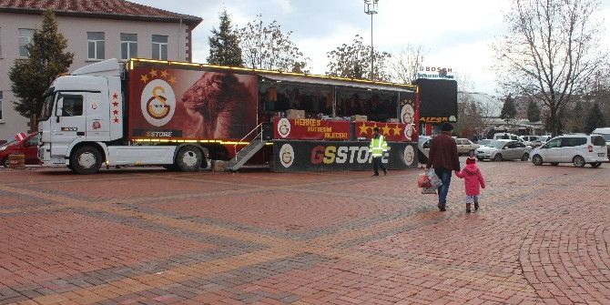 Tavşanlı’da Gs Store’ye Büyük İlgi