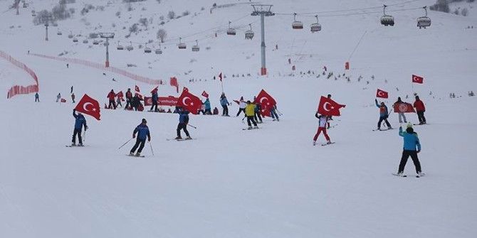 Cü Rektörlük Kayak Yarışları Yapıldı