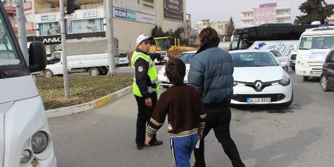 Trafik Polisinden Çevre Duyarlılığı
