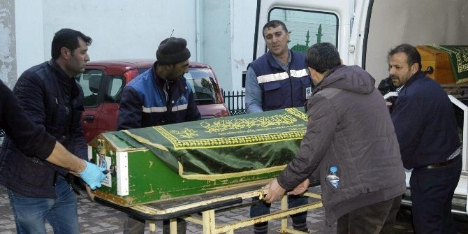 19 Gündür Kayıp Olan Yaşlı Adam Tarlada Ölü Bulundu