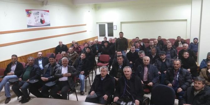 Yahyalı’da Üreticilere Meyve Ağaçlarında Budama Eğitimi Verildi