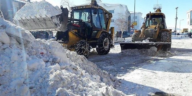 Çat Belediyesi, İlçede Karla Mücadele Seferberliği Başlattı