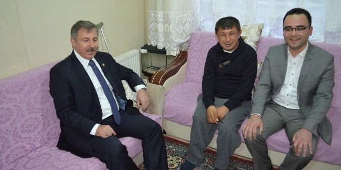 Ak Parti’li Özdağ’dan Engelli Vatandaşa Akülü Araç