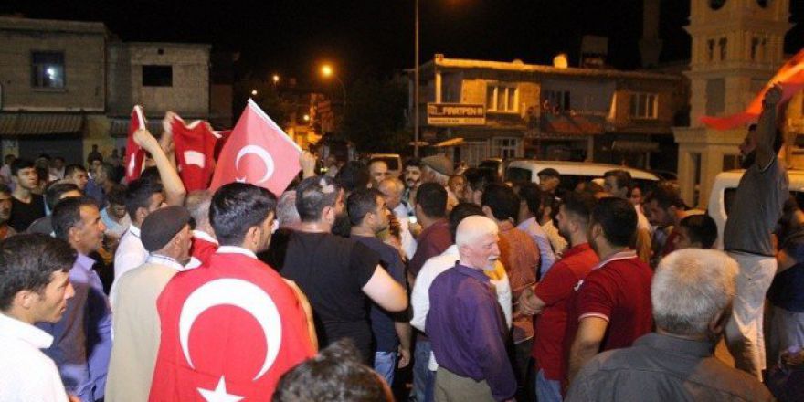 Türkiye, Gaziantep Ve Yavuzeli Demokrasi Nöbetini Sürdürüyor