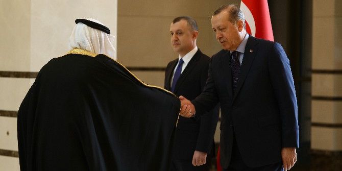 Suudi Arabistan Büyükelçisi Cumhurbaşkanı Erdoğan’a Güven Mektubu Sundu