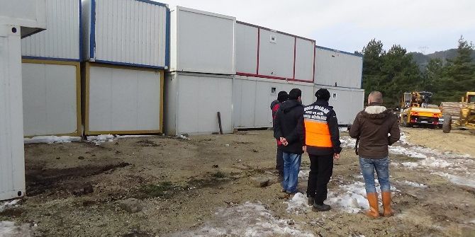 Bolu’dan Çanakkale’deki Depremzedelere 100 Konteyner Gönderiliyor