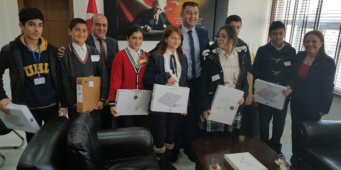 Silopi’de Başarılı Öğrencilere Kaymakamdan Ödül