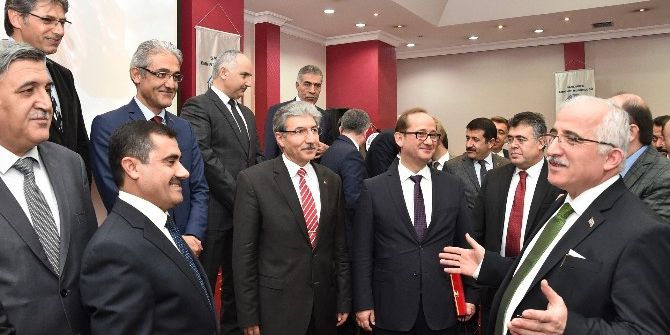 Tayini Çıkan Kurum Müdürlerine Vali Tuna’dan Veda Yemeği