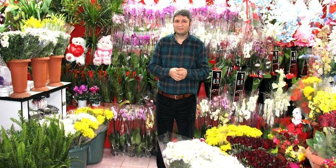 Yozgat’ta Çiçekçiler Sevgililer Gününe Hazır