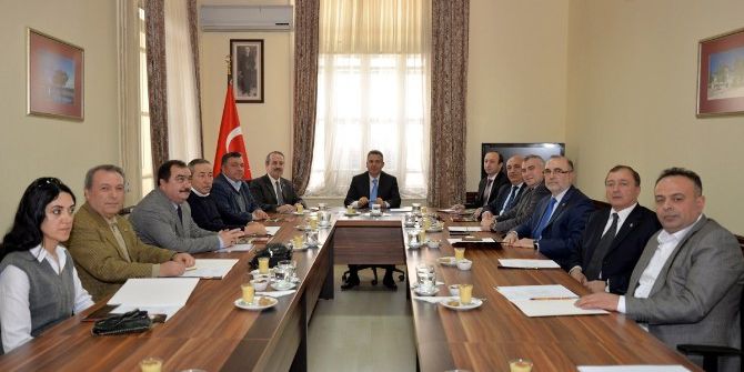 Vali Elban Mesleki Sivil Toplum Kuruluşları Temsilcileri İle Bir Araya Geldi