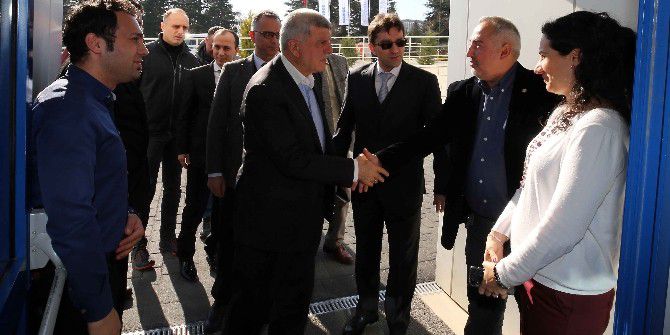 Başkan Karaosmanoğlu, Sandoz Fabrikasını Ziyaret Etti