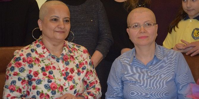 Kansere Karşı Saçlarını Kazıttılar