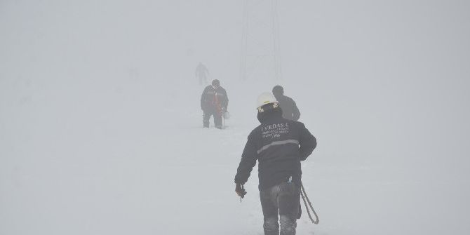 Yüksekova’da Elektrik Sorunu Çözülüyor