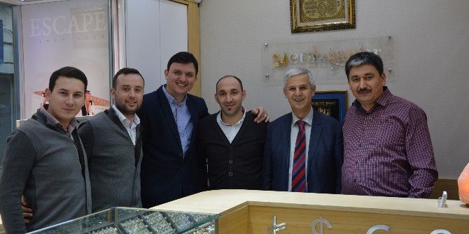 Başkan Toyran Sokakta Halkın Nabzını Tutuyor