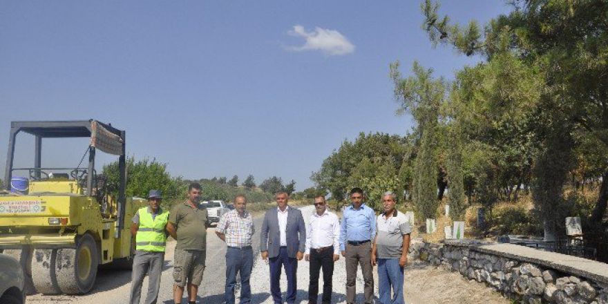 Büyükşehir İki Mahalleyi Asfalt Yolla Bağladı