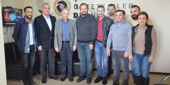 Vali Ceylan’dan Çorlu Gazeteciler Derneği’ne Ziyaret