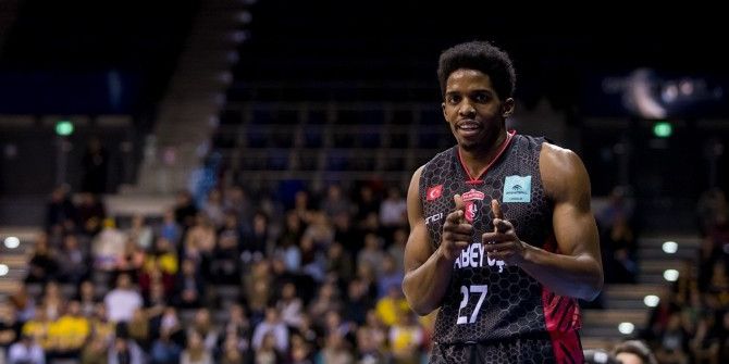 Mb Uşak, Romanya Deplasmanında