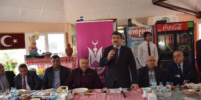 Başkan Çelik Kiraz Tüccarları İle Buluştu