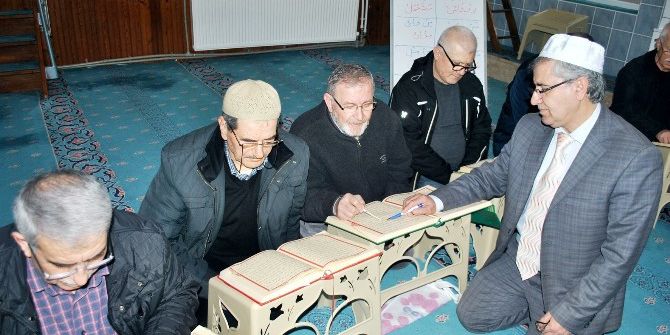 80’lik Dedeler Torunlarına Örnek Oluyor