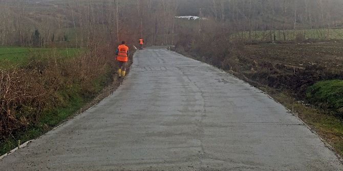 Bafra’da Beton Yol Çalışmaları Yeniden Başladı