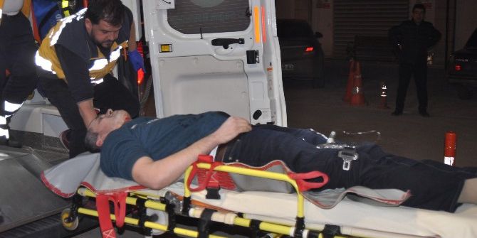 Önce Karısını Sonra Kendisini Bıçakladı