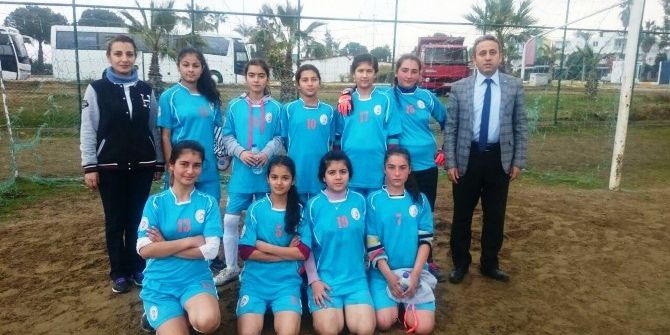 Serik’te Okul Sporları Yıldız Kızlar Futbol İlçe Birinciliği Yapıldı