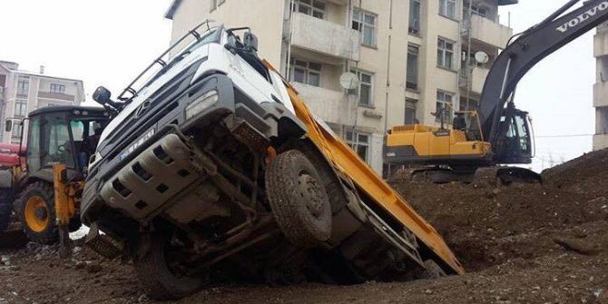 Temel Atma Töreninde Görünmez Kaza