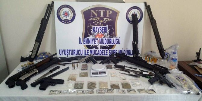 Kayseri Polisinden Şafak Operasyonu: 25 Gözaltı