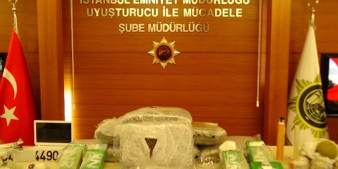 İstanbul’da Uyuşturucu Operasyonu Kamerada
